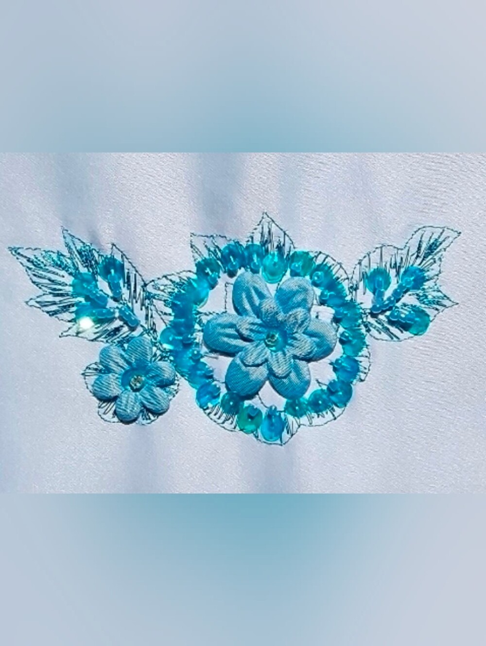 Applique 3D Vintage Beaded & Floral Satin Square Blue - Picture 2 of 3